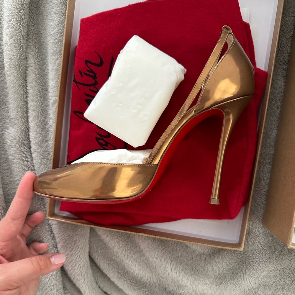 Christian Louboutin Dollyla Bronze Pump